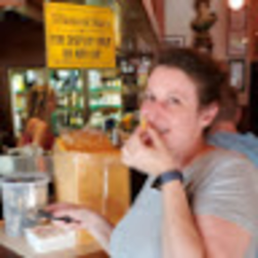 Meet your Posher, Lisa